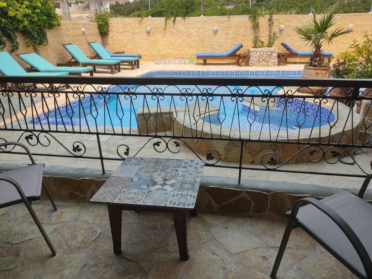 Hotel Xenonas Κithαiron à Vília Extérieur photo