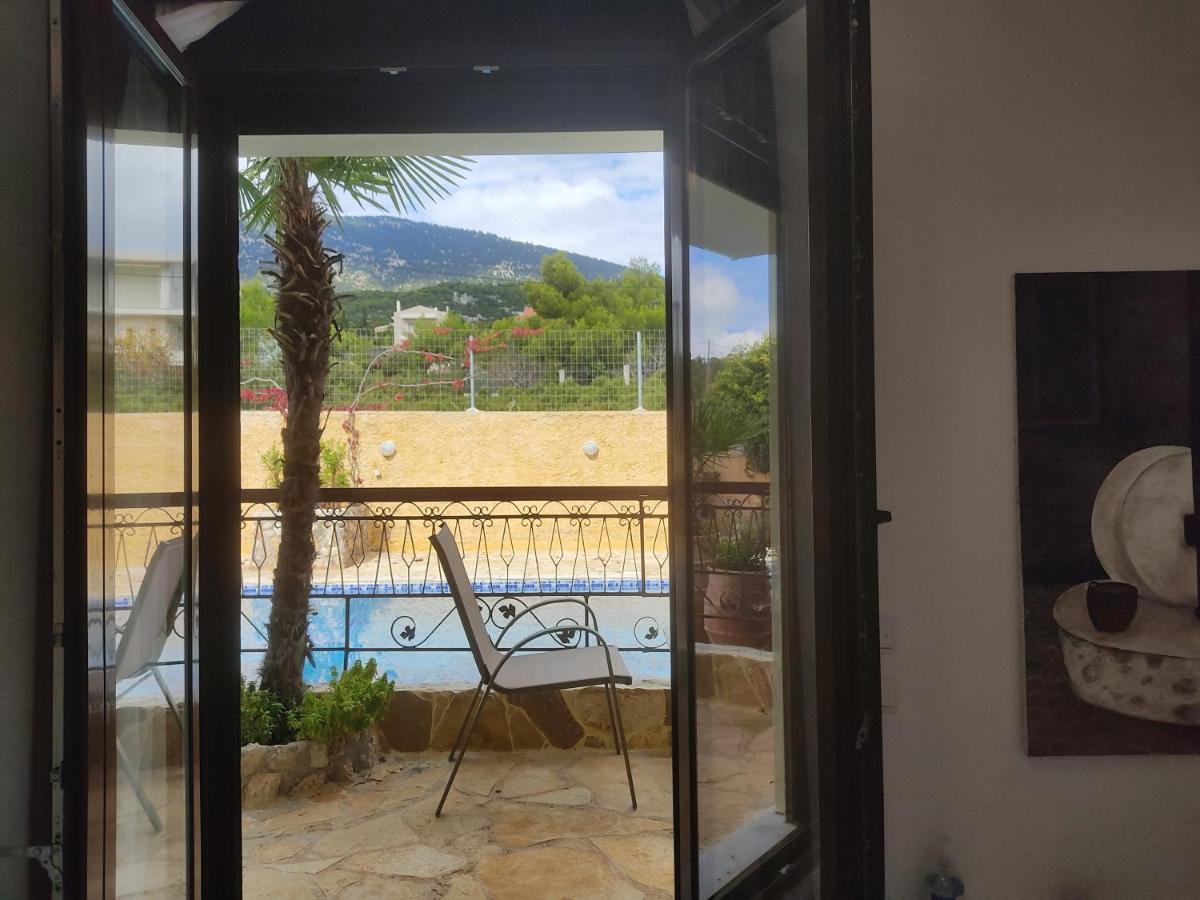 Hotel Xenonas Κithαiron à Vília Extérieur photo