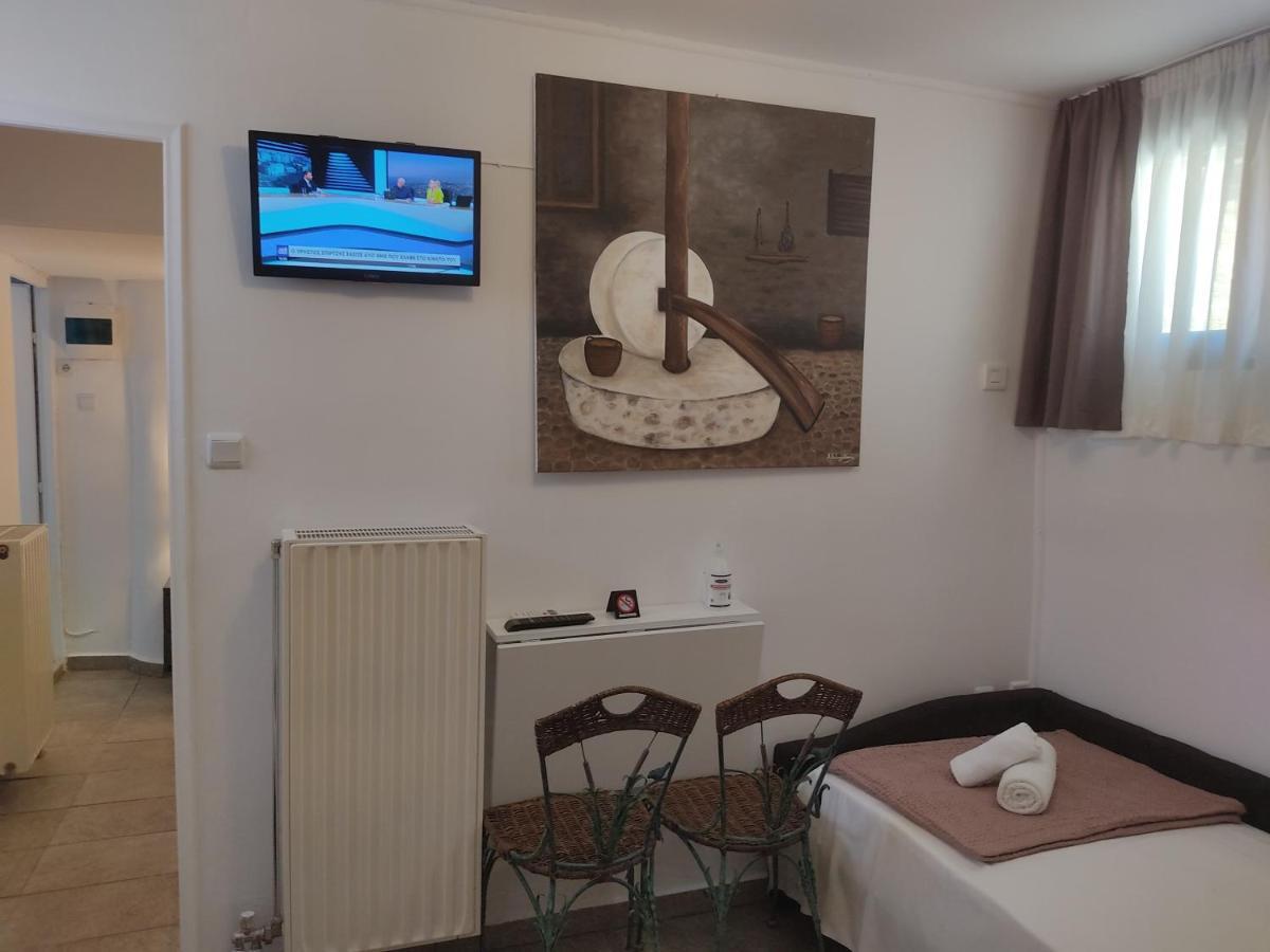 Hotel Xenonas Κithαiron à Vília Extérieur photo