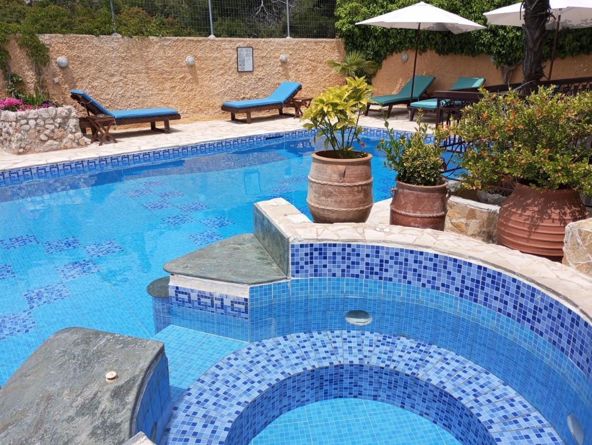 Hotel Xenonas Κithαiron à Vília Extérieur photo