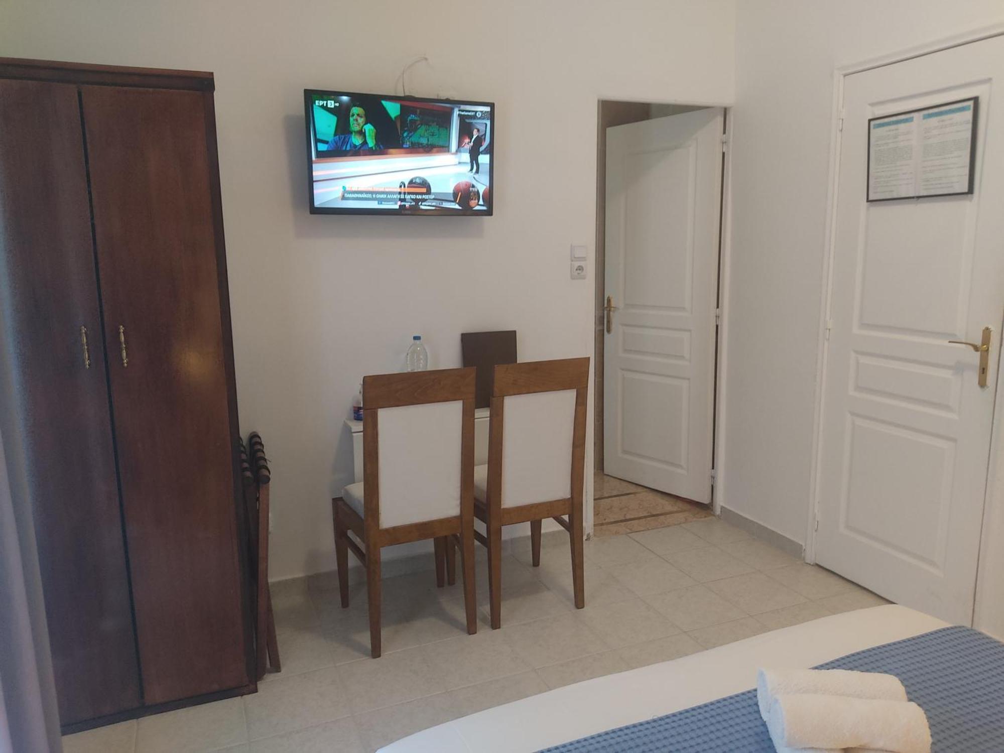 Hotel Xenonas Κithαiron à Vília Extérieur photo