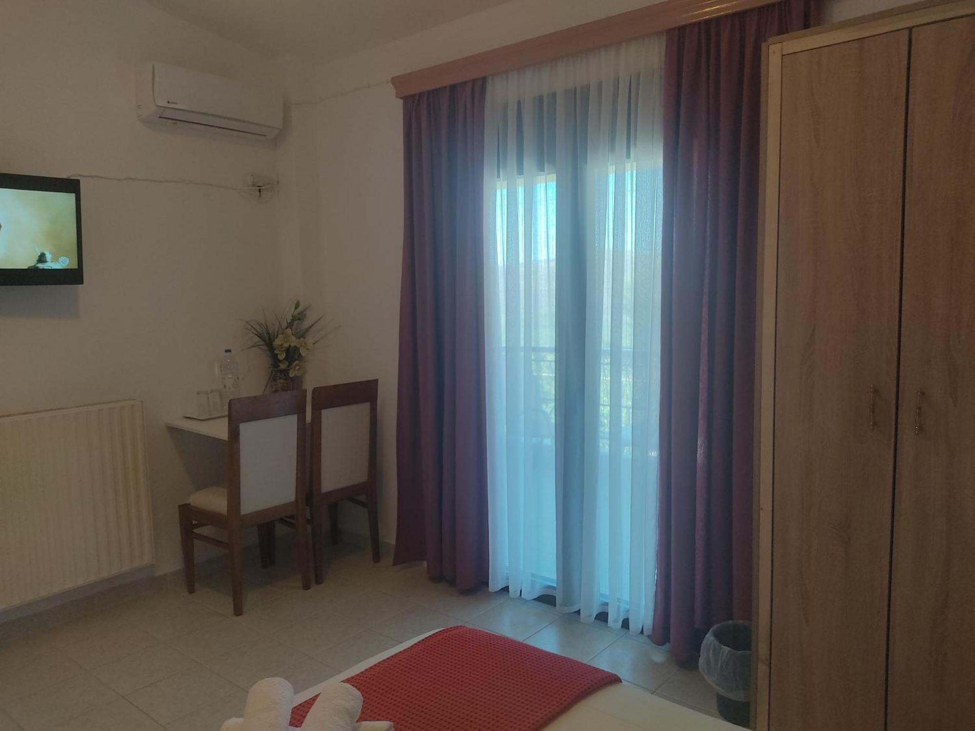Hotel Xenonas Κithαiron à Vília Extérieur photo