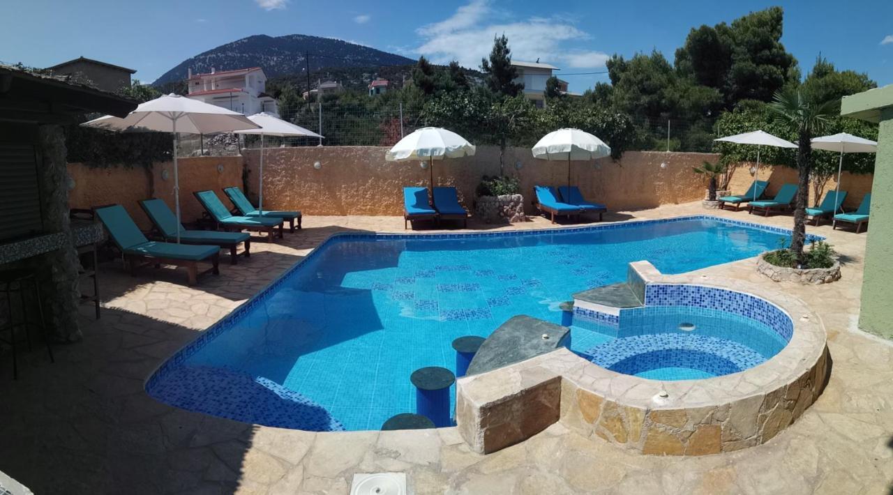 Hotel Xenonas Κithαiron à Vília Extérieur photo