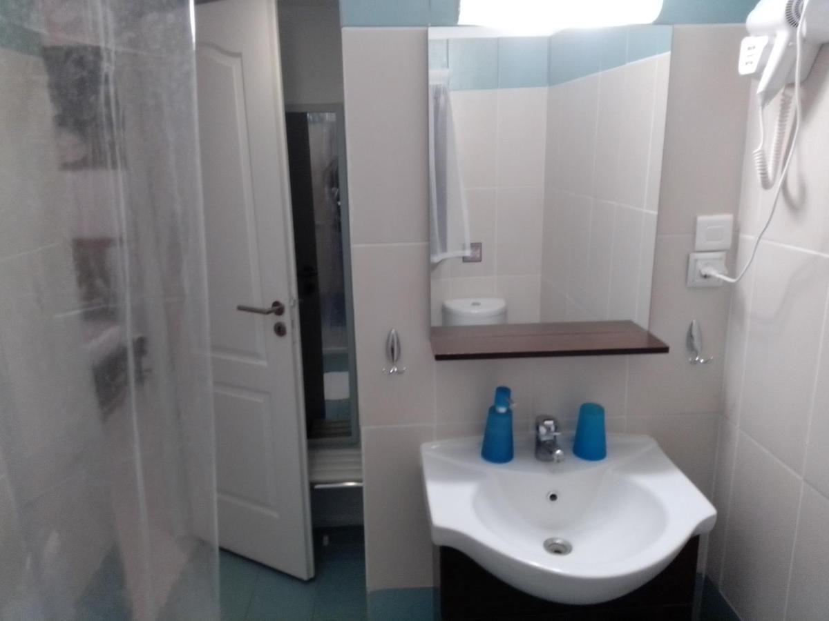 Hotel Xenonas Κithαiron à Vília Extérieur photo